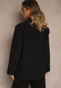 Renee - Czarna Pudełkowa Marynarka Oversize o Dwurzędowym Fasonie Kositia. Okazja: na spotkanie biznesowe, na co dzień. Kolor: czarny. Materiał: jeans. Styl: klasyczny, casual, biznesowy #5