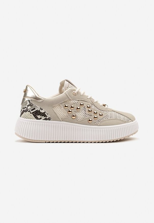 Born2be - Beżowe Sneakersy z Nitami i Gwiazdą Viroti. Okazja: na co dzień. Kolor: beżowy. Materiał: jeans. Wzór: aplikacja