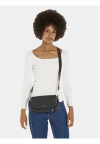 Calvin Klein Torebka Ck Must Shoulder Bag K60K611928 Czarny. Kolor: czarny. Materiał: skórzane #5