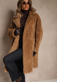 Renee - Brązowy Płaszcz Teddy o Dwurzędowym Kroju Oversize Azzena. Okazja: na spacer, na co dzień. Typ kołnierza: golf. Kolor: brązowy. Materiał: jeans. Styl: casual #5