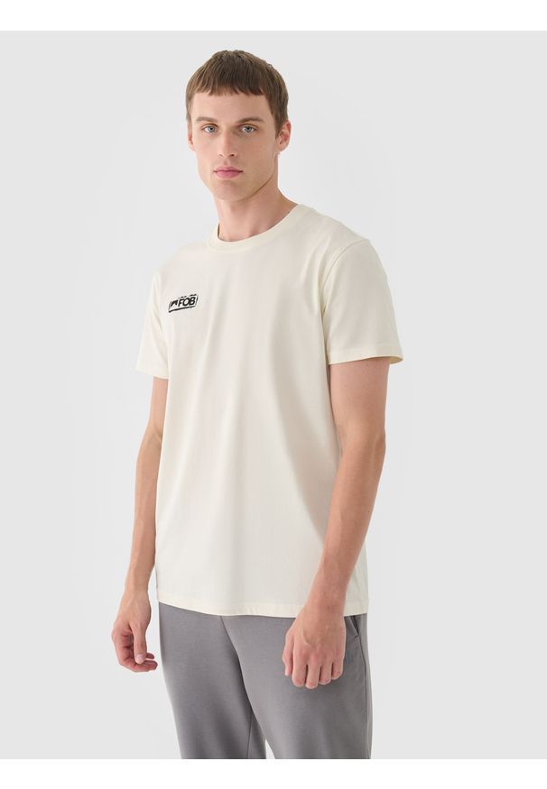 4f - 4F T-shirt regular gładki męski - beżowy M. Okazja: na co dzień. Kolor: beżowy. Materiał: bawełna, jersey, dzianina. Długość rękawa: krótki rękaw. Długość: krótkie. Wzór: gładki. Styl: sportowy, klasyczny, casual