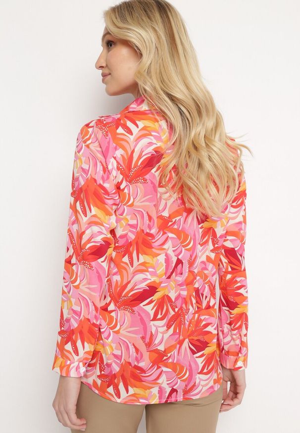 Born2be - Różowa Klasyczna Koszula we Florystyczny Wzór z Guzikami Cairissa. Kolor: różowy. Sezon: lato. Styl: klasyczny