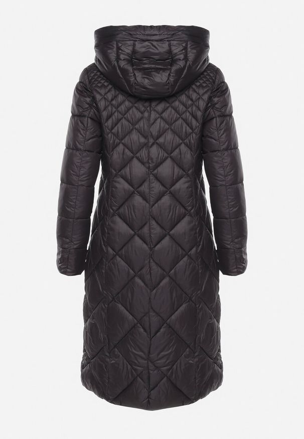 Born2be - Czarna Długa Pikowana Kurtka z Kapturem Sisilara. Okazja: na spacer, na co dzień. Typ kołnierza: kaptur. Kolor: czarny. Długość: długie. Sezon: zima, jesień. Styl: elegancki, casual, klasyczny