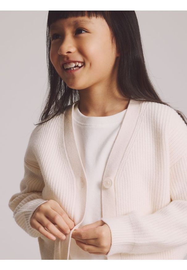 Reserved - Kardigan z dodatkiem wiskozy - złamana biel. Materiał: wiskoza