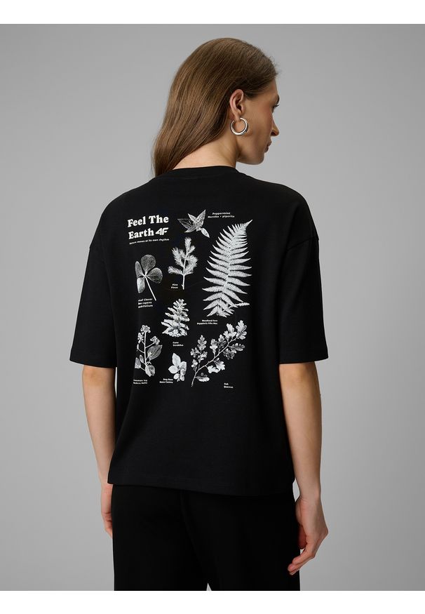 4f - 4F T-shirt regular z nadrukiem damski - czarny S. Okazja: na co dzień. Kolor: czarny. Materiał: materiał, jeans, dzianina. Wzór: nadruk. Styl: klasyczny, casual