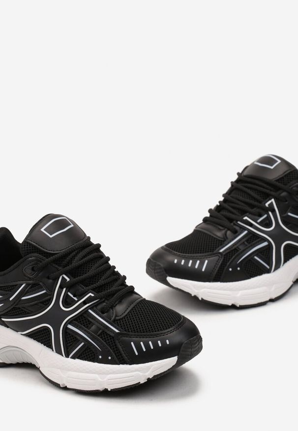 Born2be - Czarne Sneakersy na Grubej Podeszwie Cloudia. Kolor: czarny