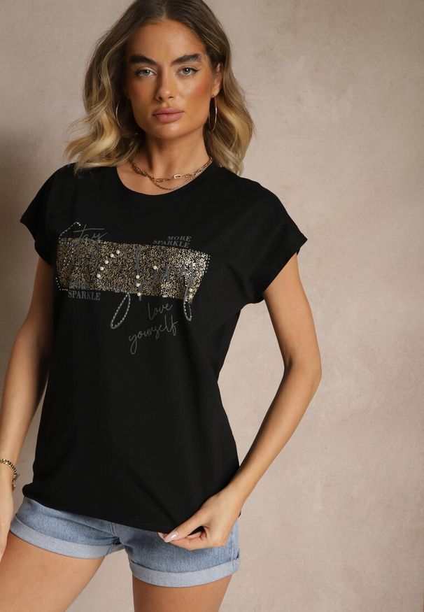 Renee - Czarny Bawełniany T-shirt z Cyrkoniami Perłami i Rękawami Nietoperz Inellira. Kolor: czarny. Materiał: bawełna. Wzór: aplikacja