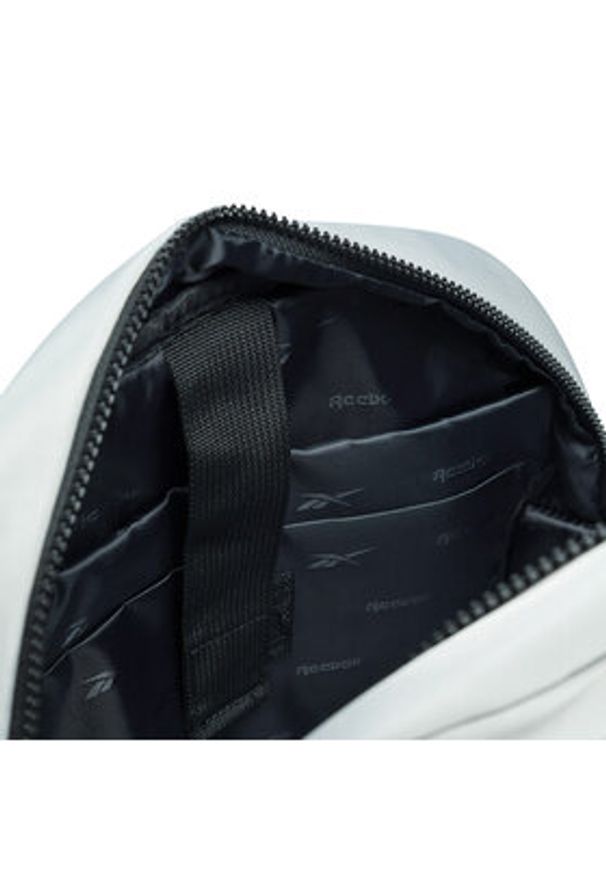 Reebok Plecak RBK-030-CCC-05 Srebrny. Kolor: srebrny. Materiał: poliester, materiał