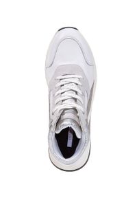 Geox Buty kolor biały na platformie. Nosek buta: okrągły. Zapięcie: sznurówki. Kolor: biały. Szerokość cholewki: normalna. Obcas: na platformie