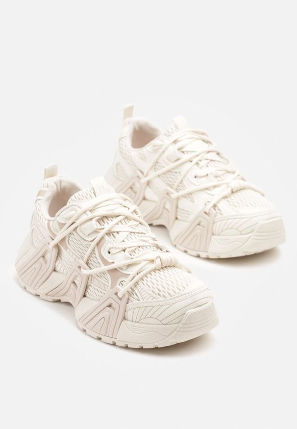 Born2be - Beżowe Sneakersy z Ozdobnym Sznurowaniem i Tłoczoną Podeszwą Nurilune. Okazja: na co dzień. Kolor: beżowy. Materiał: jeans