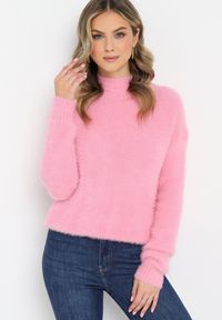 Born2be - Różowy Sweter z Półgolfem i Dłuższym Włosiem Evassem. Kolor: różowy. Materiał: dzianina. Długość rękawa: długi rękaw. Długość: długie #5