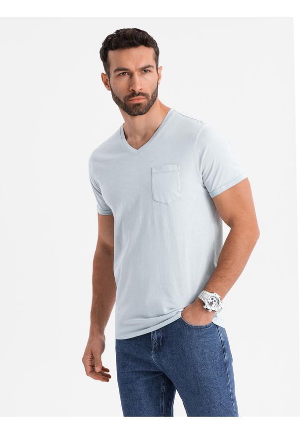 Ombre Clothing - Męski bawełniany t-shirt V-neck z dzianiny z efektem sprania - szary V8 OM-TSWT-0242 - XXL. Okazja: na co dzień. Typ kołnierza: dekolt w serek. Kolor: szary. Materiał: dzianina, bawełna. Wzór: melanż. Styl: klasyczny, vintage, casual