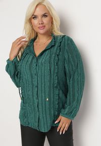 Born2be - Zielona Koszula z Tkaniny Plumeti Ozdobiona Falbanką Selimina. Kolor: zielony. Materiał: tkanina. Wzór: aplikacja #3
