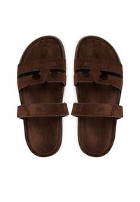 Tory Burch Klapki Ines Sport Slide 163481 Brązowy. Kolor: brązowy. Materiał: zamsz, skóra. Styl: sportowy