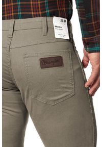 Wrangler - WRANGLER SPODNIE MĘSKIE ARIZONA STRETCH SAFARIKHAKIWASH W12OP868C. Materiał: materiał #8