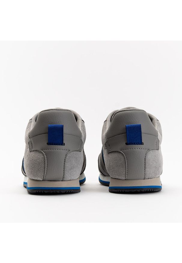 Boss Kidswear - Sneakers'y dziecięce BOSS Kidswear (J29253-47). Okazja: na co dzień. Kolor: szary