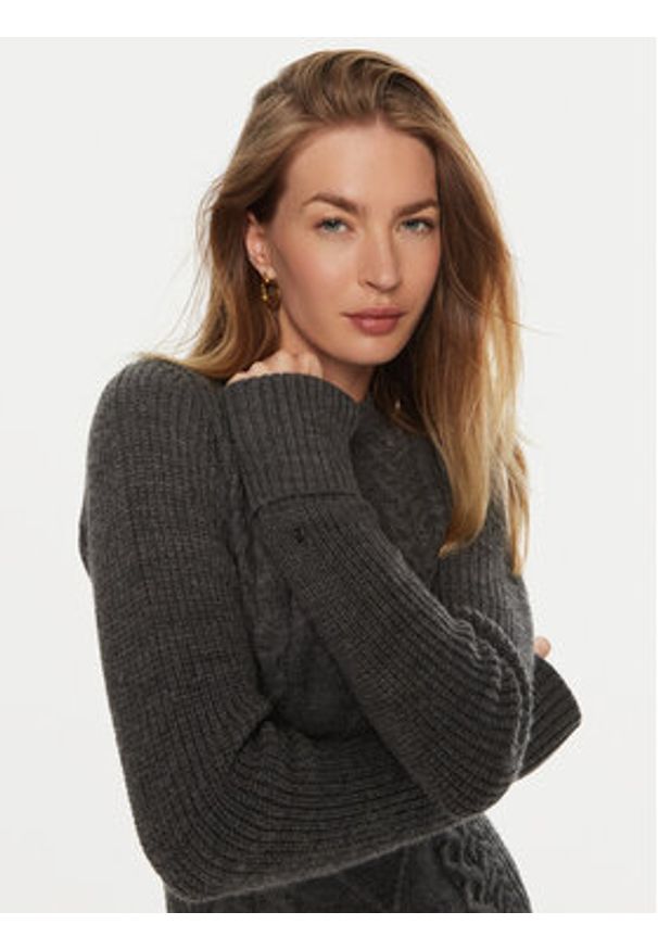 Guess Sukienka dzianinowa Serena W4BK17 Z3HW0 Szary Regular Fit. Kolor: szary. Materiał: syntetyk
