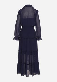 Born2be - Granatowa Rozkloszowana Sukienka VICES Koszulowa w Stylu Retro Aravite. Okazja: na co dzień. Typ kołnierza: kołnierzyk klasyczny, kołnierz z falbankami, dekolt w kształcie V. Kolor: niebieski. Długość rękawa: długi rękaw. Typ sukienki: koszulowe. Styl: retro #5