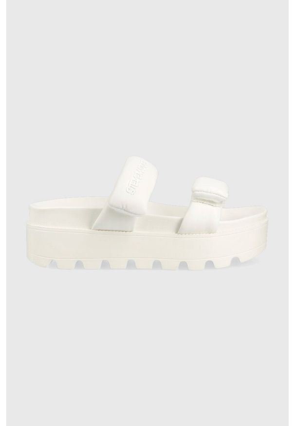 Steve Madden klapki Bail out damskie kolor biały na platformie SM11002448. Kolor: biały. Materiał: materiał. Wzór: gładki. Obcas: na platformie