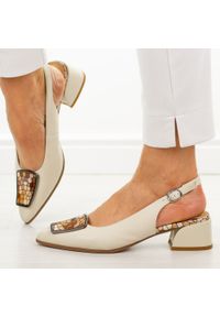 Beżowe skórzane sandały damskie T.Sokolski 419. Okazja: na wesele, na ślub cywilny. Zapięcie: pasek. Kolor: beżowy. Szerokość cholewki: normalna. Wzór: kolorowy, aplikacja. Materiał: skóra. Sezon: wiosna, lato. Obcas: na obcasie. Styl: elegancki, klasyczny, wizytowy. Wysokość obcasa: średni #1