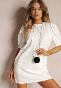 Renee - Biała Pudełkowa Sukienka Mini z Saszetką Dalana. Okazja: na co dzień. Kolor: biały. Materiał: jeans, materiał, wiskoza. Długość rękawa: krótki rękaw. Sezon: lato, wiosna. Styl: elegancki, casual. Długość: mini #4