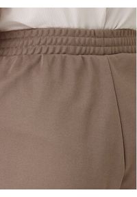 Adidas - adidas Spodnie dresowe Beckenbauer JC5792 Beżowy Regular Fit. Kolor: beżowy. Materiał: bawełna, syntetyk #4