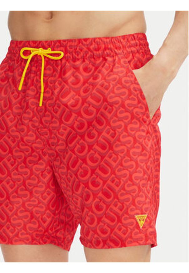 Guess Szorty kąpielowe F4GT06 WG2A2 Czerwony Regular Fit. Kolor: czerwony. Materiał: syntetyk
