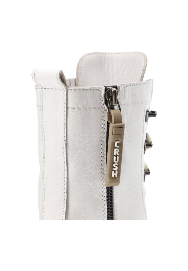 Białe Botki Nessi Damskie Obuwie Ze Skóry Naturalnej. Zapięcie: sznurówki. Kolor: biały. Materiał: skóra