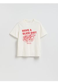 Reserved - Bawełniany t-shirt z nadrukiem - złamana biel. Materiał: bawełna. Wzór: nadruk #1
