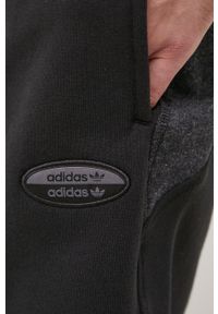 adidas Originals szorty bawełniane HC9459 męskie kolor czarny. Okazja: na co dzień. Kolor: czarny. Materiał: bawełna. Styl: casual #4
