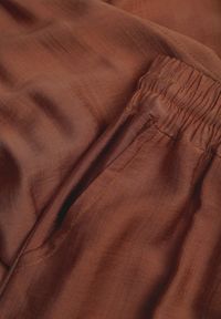 Renee - Brązowy Wiskozowy Komplet na Lato Wiązana Kopertowa Bluzka i Spodnie Wide Leg Godalle. Kolor: brązowy. Materiał: wiskoza #4