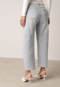 Born2be - Niebieskie Jeansy z Bawełną o Fasonie Mom Fit z Wysokim Stanem Vrenes. Okazja: na co dzień, na spotkanie biznesowe. Stan: podwyższony. Kolor: niebieski. Styl: casual, biznesowy, klasyczny #4