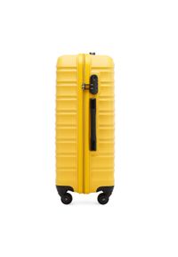 Wittchen - Średnia walizka z ABS-u z żebrowaniem żółta. Kolor: żółty. Materiał: guma