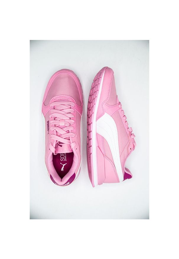 Buty do chodzenia dla dzieci Puma ST Runner v3 NL. Kolor: różowy. Materiał: materiał, syntetyk, tkanina. Sport: turystyka piesza