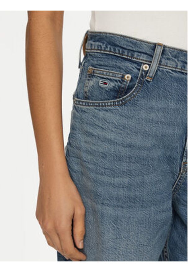 Tommy Jeans Jeansy DW0DW19768 Niebieski Mom Fit. Kolor: niebieski