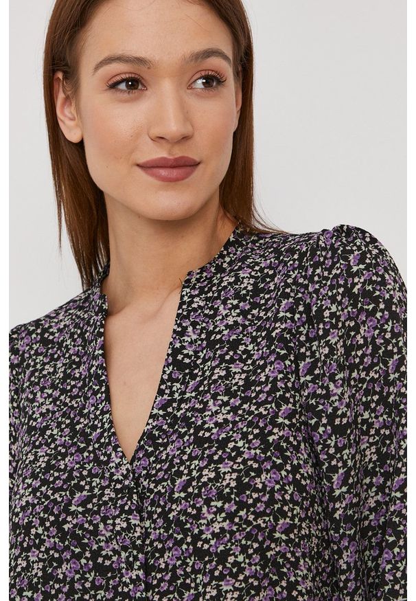 Vero Moda - Sukienka. Kolor: czarny. Materiał: tkanina. Typ sukienki: rozkloszowane