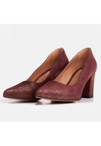 Marco Shoes Bordowe czółenka 1527P z zamszu naturalnego czerwone. Kolor: czerwony. Materiał: zamsz