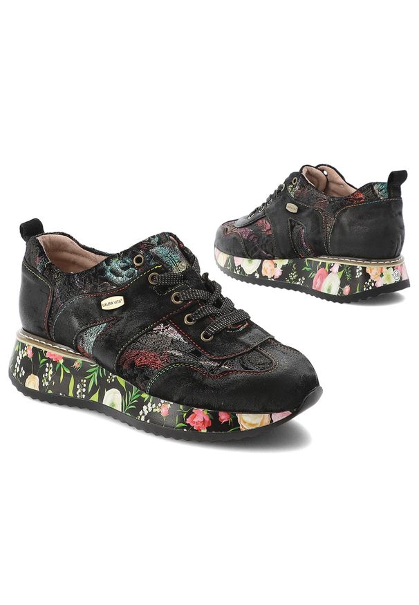Czarne Sneakersy Laura Vita Buty Damskie Na Platformie. Zapięcie: sznurówki. Kolor: czarny. Szerokość cholewki: normalna. Wzór: kwiaty, haft. Obcas: na platformie