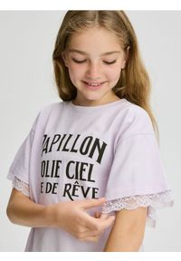 Reserved - T-shirt z nadrukiem - lawendowy. Kolor: fioletowy. Materiał: bawełna. Wzór: nadruk