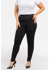 KARKO - Legginsy z przeszyciami i oryginalnymi kieszeniami BELLA czarne. Okazja: do pracy, na co dzień. Kolekcja: plus size. Kolor: czarny. Materiał: poliester, elastan, wiskoza, materiał, dzianina. Styl: casual, elegancki, sportowy #1