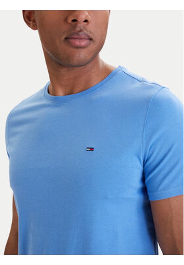Tommy Jeans T-Shirt DM0DM04411 Niebieski Slim Fit. Kolor: niebieski. Materiał: bawełna