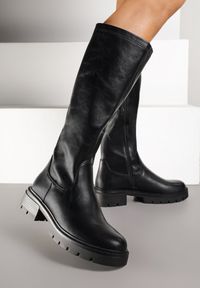 Renee - Czarne Kozaki z Gładką Cholewką w Minimalistycznym Stylu Acordia. Okazja: na co dzień. Kolor: czarny. Materiał: jeans. Szerokość cholewki: normalna. Wzór: gładki. Styl: klasyczny, casual