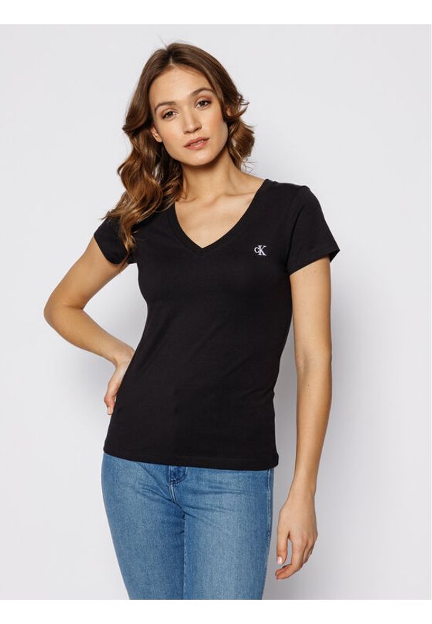 Calvin Klein Jeans T-Shirt Rood J20J213716 Czarny Regular Fit. Kolor: czarny. Materiał: bawełna