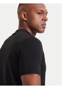 Karl Lagerfeld - KARL LAGERFELD T-Shirt 755039 564235 Czarny Regular Fit. Typ kołnierza: dekolt w karo. Kolor: czarny. Materiał: bawełna #5