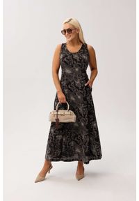 Moda Size Plus Iwanek - Elegancka sukienka Sevilla Black MAXI bez rękawów, z kieszeniami i kwiatowym printem PLUS SIZE WIOSNA LATO. Okazja: na wesele, na co dzień, na ślub cywilny, na komunię, na spacer, na imprezę. Kolekcja: plus size. Wzór: nadruk, kwiaty. Typ sukienki: dla puszystych. Materiał: tkanina, bawełna. Długość rękawa: bez rękawów. Sezon: lato, wiosna. Styl: elegancki. Długość: maxi #1