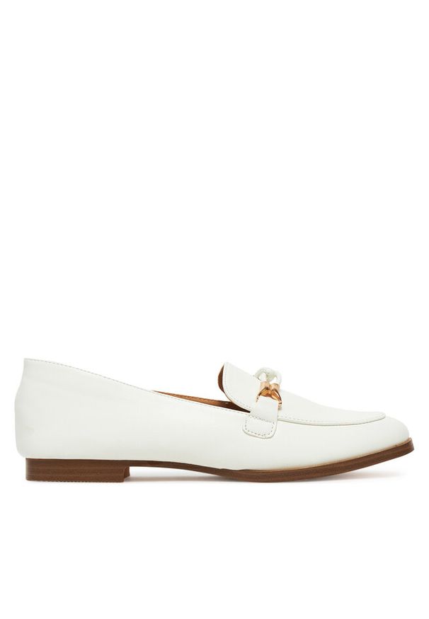 Loafersy DeeZee. Kolor: biały