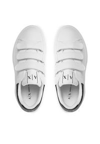 Armani Exchange Sneakersy XDX143 XV826 K681 Biały. Kolor: biały