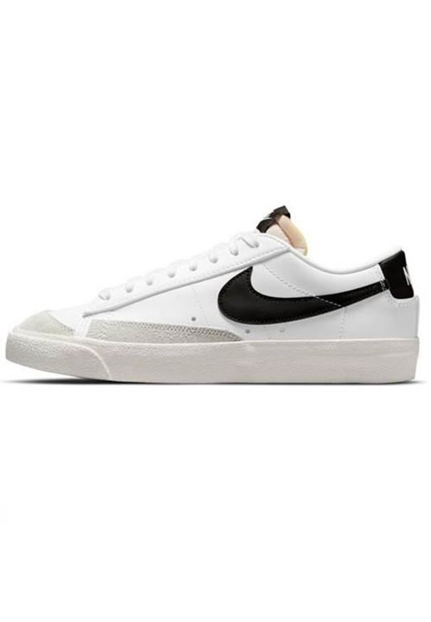 Buty do chodzenia damskie Nike Blazer Low 77. Zapięcie: sznurówki. Kolor: biały. Materiał: materiał, syntetyk, tkanina. Szerokość cholewki: normalna. Sport: turystyka piesza