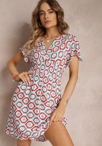 Renee - Czerwona Kopertowa Sukienka Mini z Gumką w Talii z Wiskozy Samata. Kolor: czerwony. Materiał: wiskoza. Długość rękawa: krótki rękaw. Sezon: lato, wiosna. Typ sukienki: kopertowe. Długość: mini