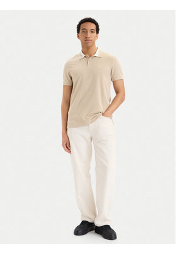 Calvin Klein Jeans Polo LV04RG234G Beżowy jasny Regular Fit. Typ kołnierza: polo. Kolor: beżowy. Materiał: bawełna